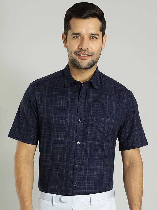 Men Checked Half Sleeve Cotton Shirt