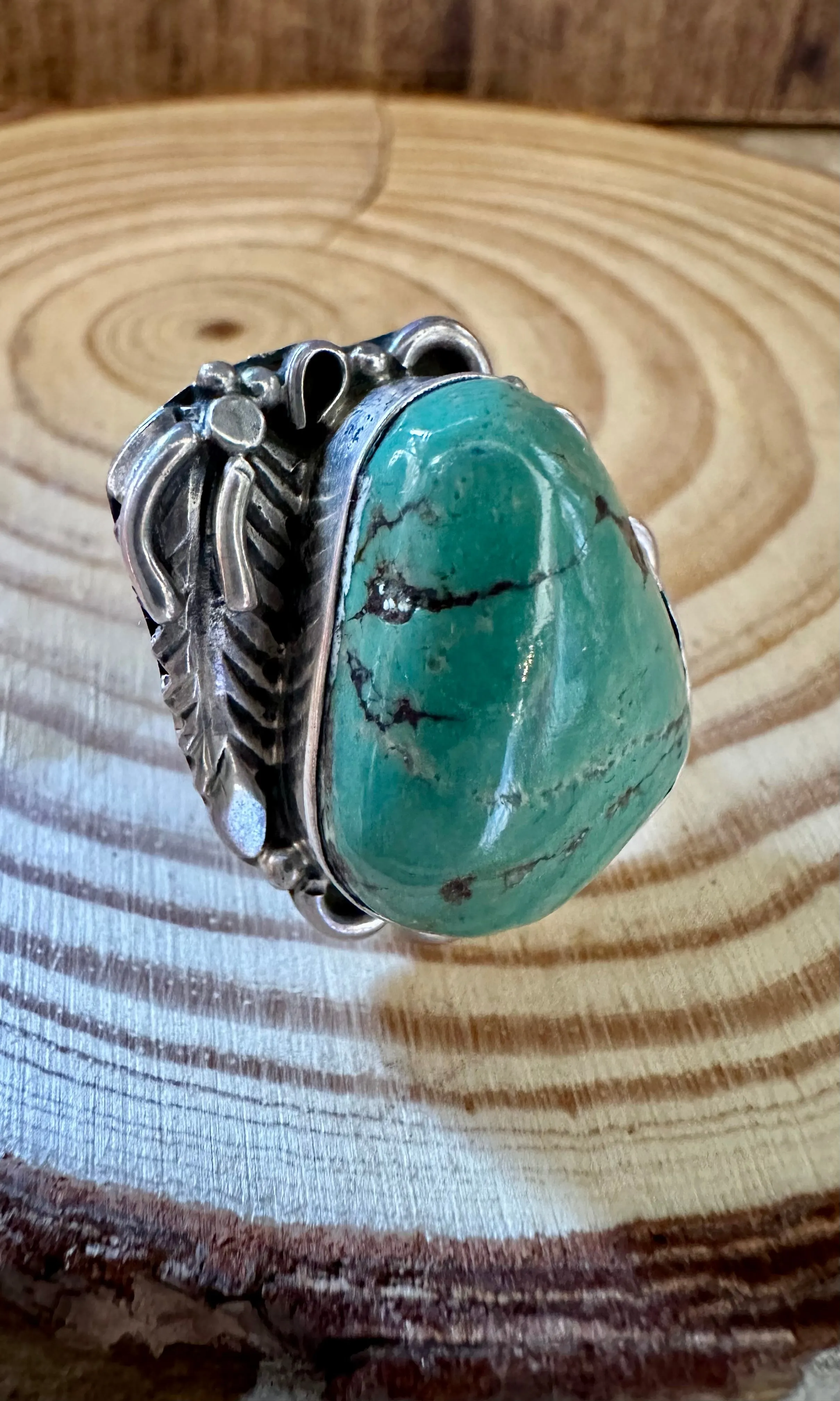 VINTAGE FINE FEATHER Silver & Turquoise Ring • Size 6 1/2